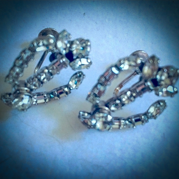 Rhinestone Screw Back Earrings - Picture 1 of 2